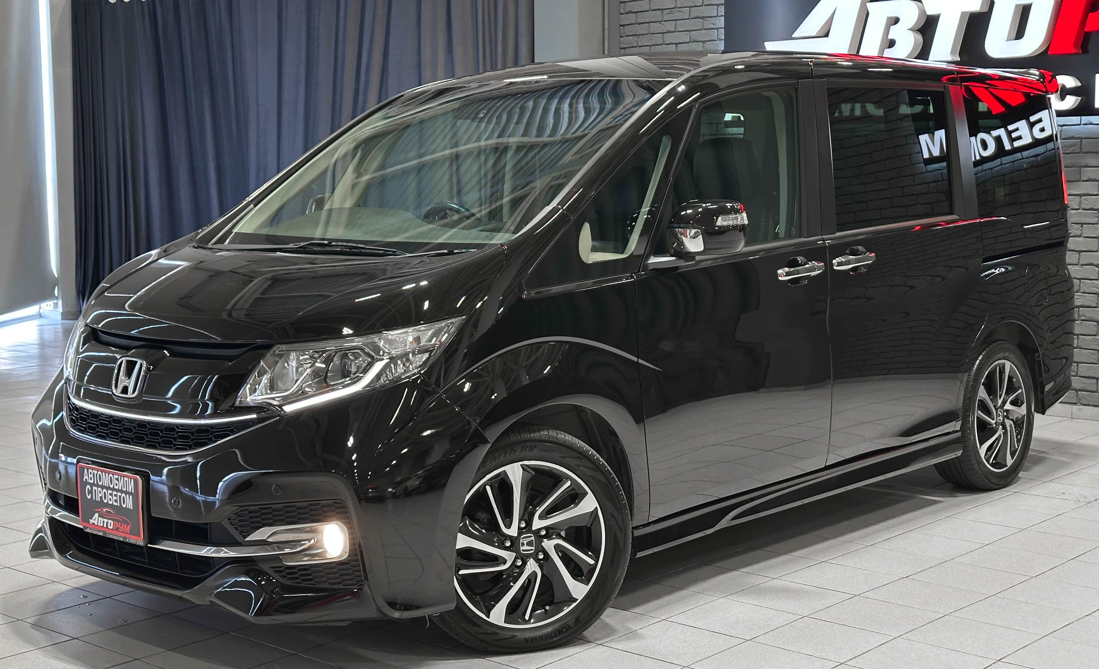 Honda Stepwgn SPADA - 2